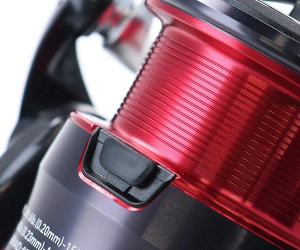 Котушка Daiwa 20 Fuego LT