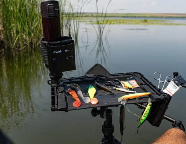 Стіл-органайзер FASTEN Помічник рибалки (THf375) (01.07.012.01.01)