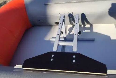 Стійка для сидінь, крісла в човен Технопарус