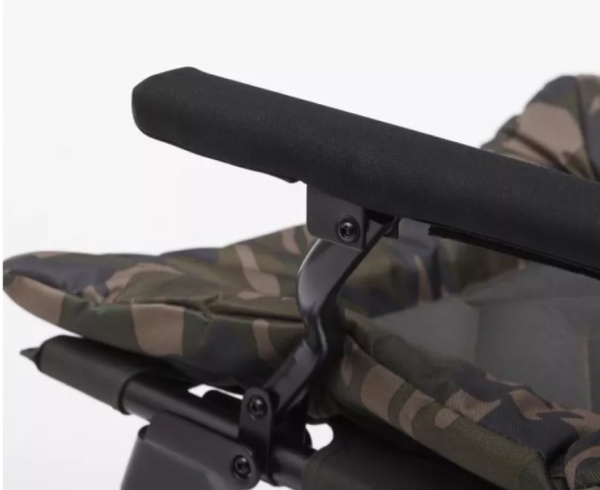 Prologic Avenger Comfort Camo Chair W/Armrests & Covers (1846.15.47)