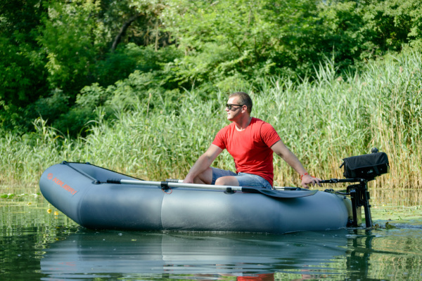 Надувний човен Kolibri К-220